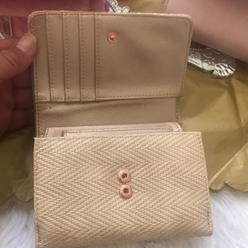 Braxton Wallet - Picture 2 of 6